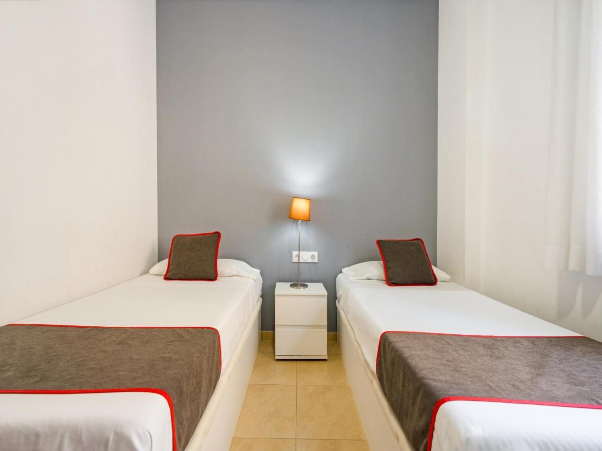 Oyo Style Apartments Puerto Valencia Luaran gambar
