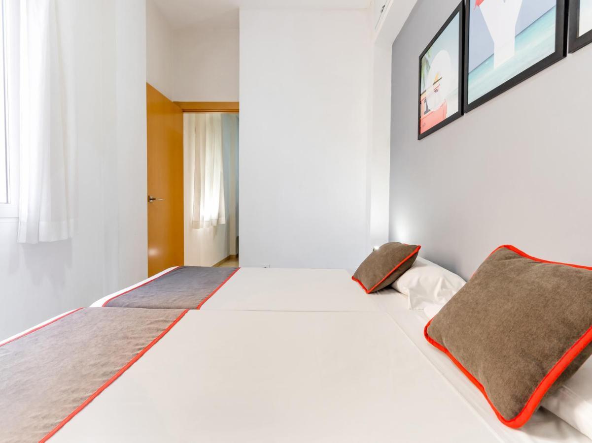 Oyo Style Apartments Puerto Valencia Luaran gambar